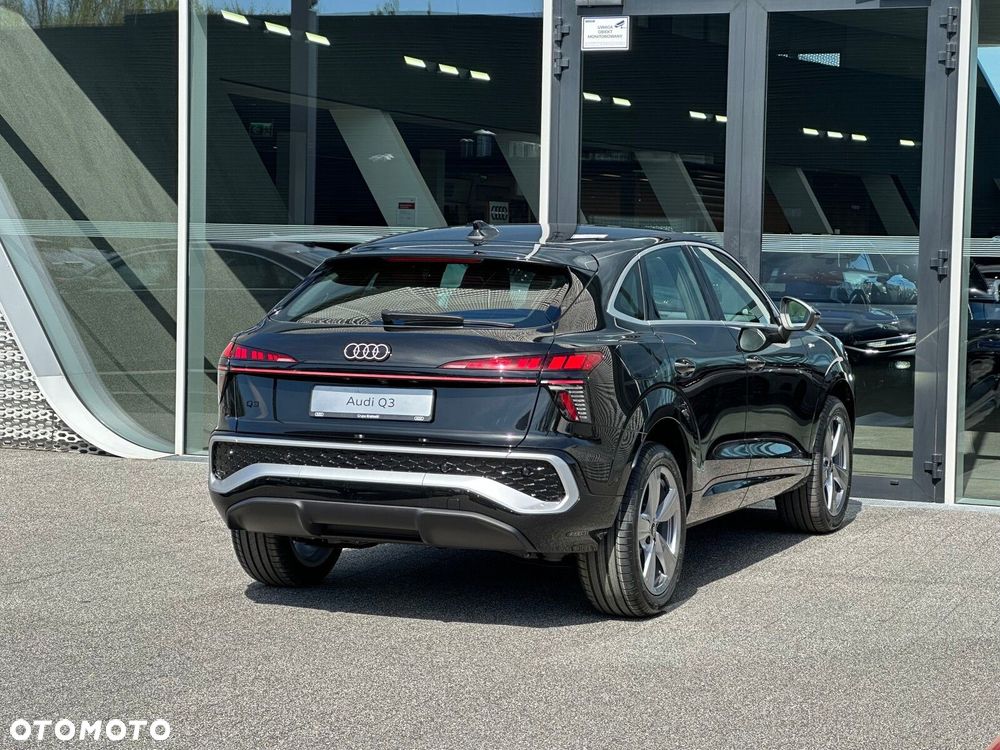 Audi Q3 Sportback - 7