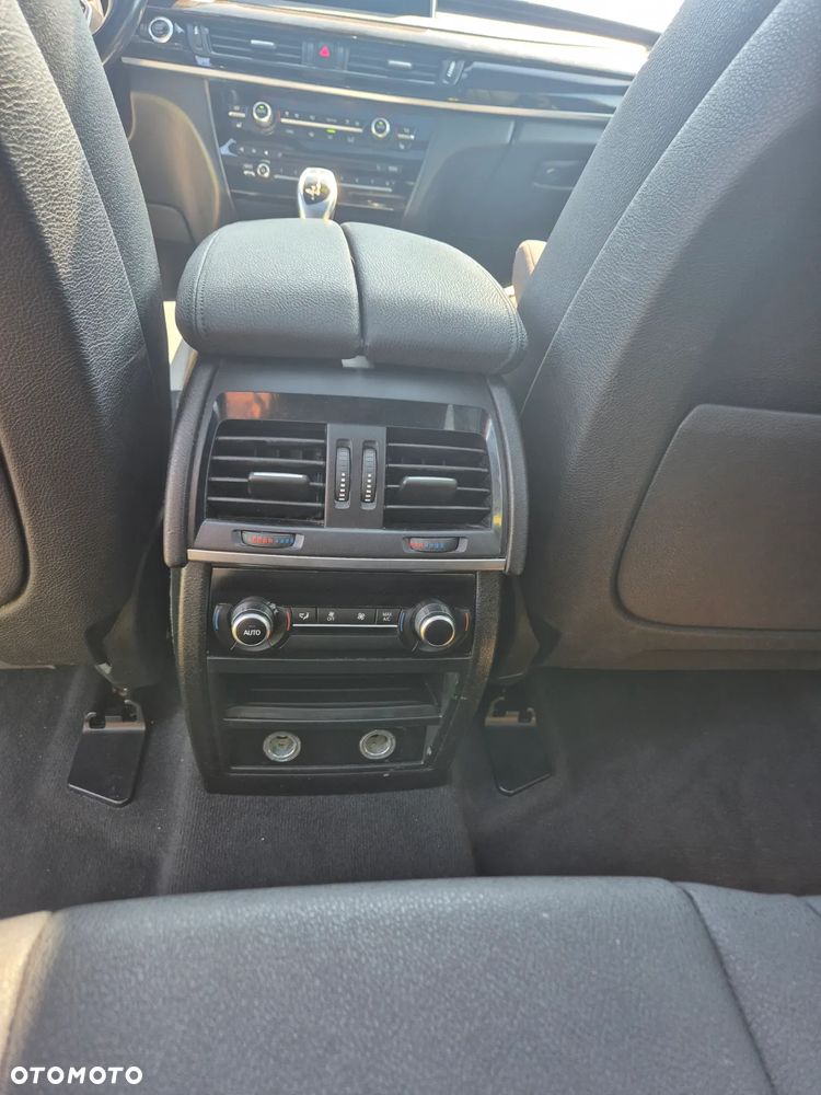 BMW X5 xDrive35i - 14