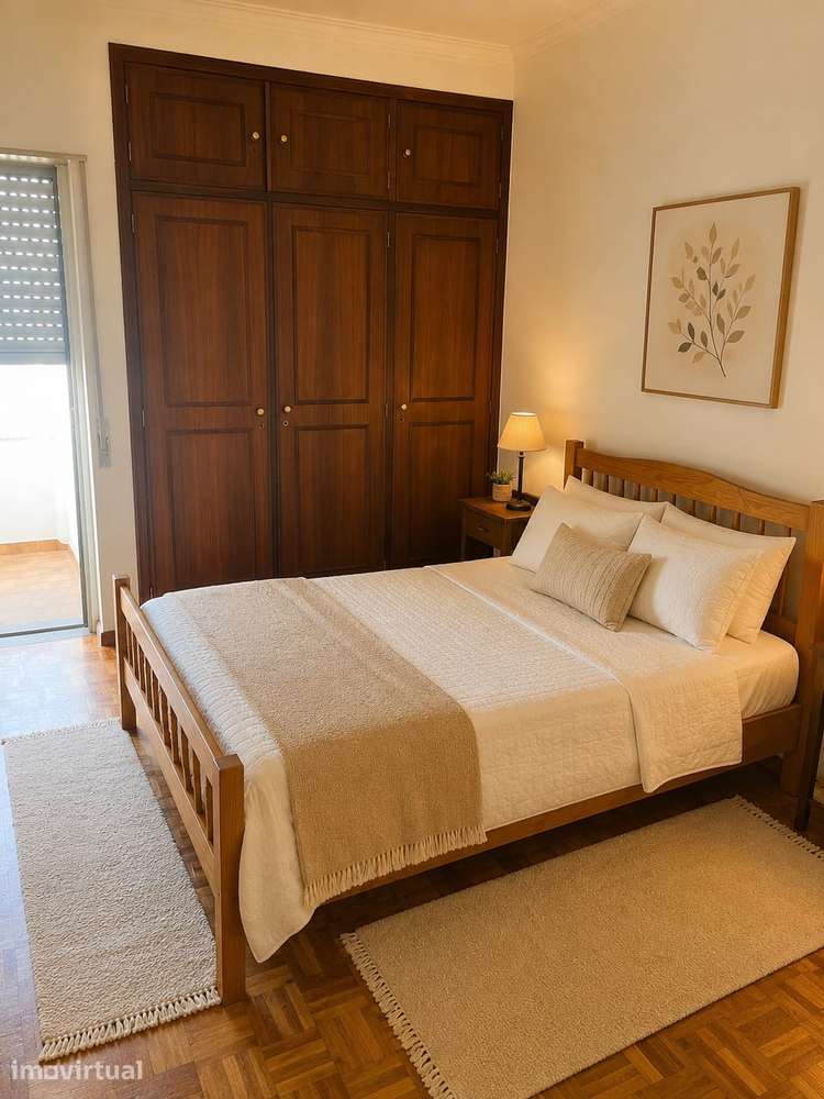Quarto com casa de banho privativa em Cascais - Grande imagem: 2/3