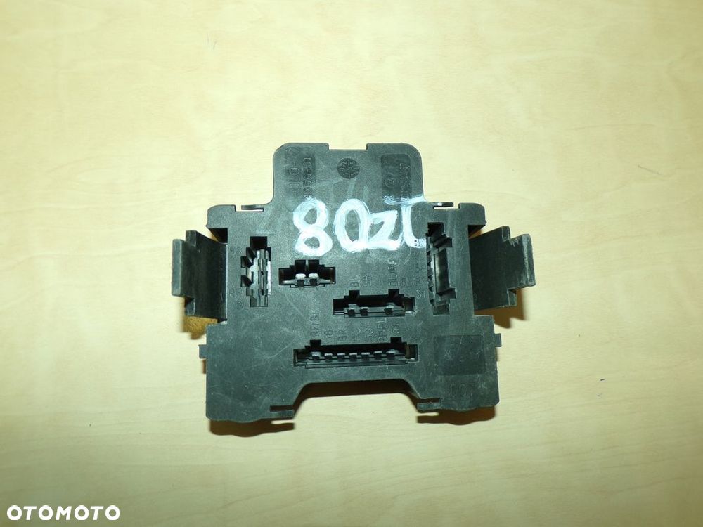 VW T4 TRANSPORTER CARAVELLE MULTIVAN 91-03r WKŁAD NA ŻARÓWKI LAMPY TYLNEJ - 1