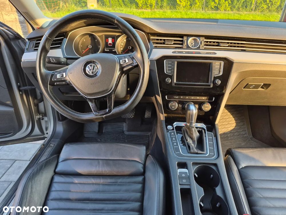 Volkswagen Passat 2.0 TDI SCR 4Mot DSG Highline - 18