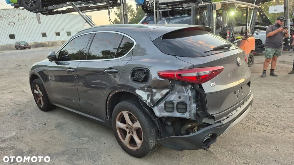 Alfa Romeo Stelvio 2.0 Turbo 16V AT8-Q4 Sprint - 20