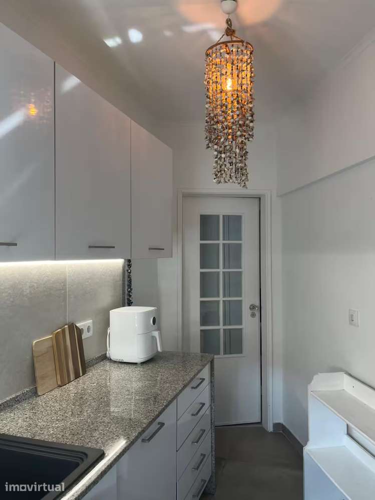Apartamento T1 com cozinha separada em Carcavelos - Grande imagem: 5/22