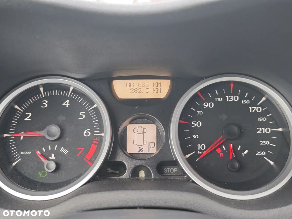 Renault Megane 1.6 Exception - 24