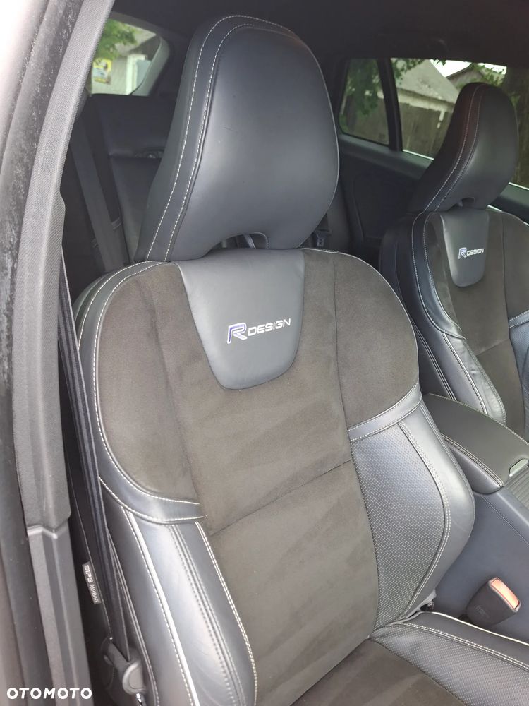 Volvo V60 D2 R-Design - 24