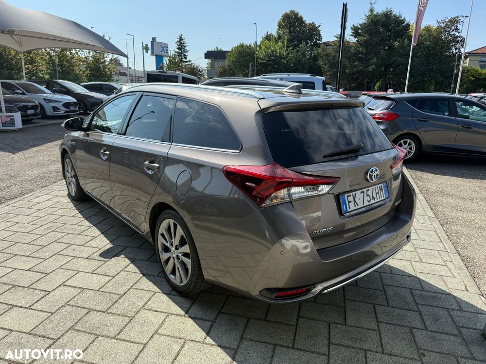 Toyota Auris 1.8 L VVT-i TS Hybrid Sol+ - 5