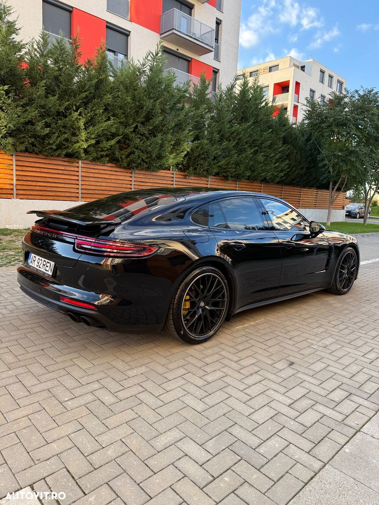 Porsche Panamera 4S - 4