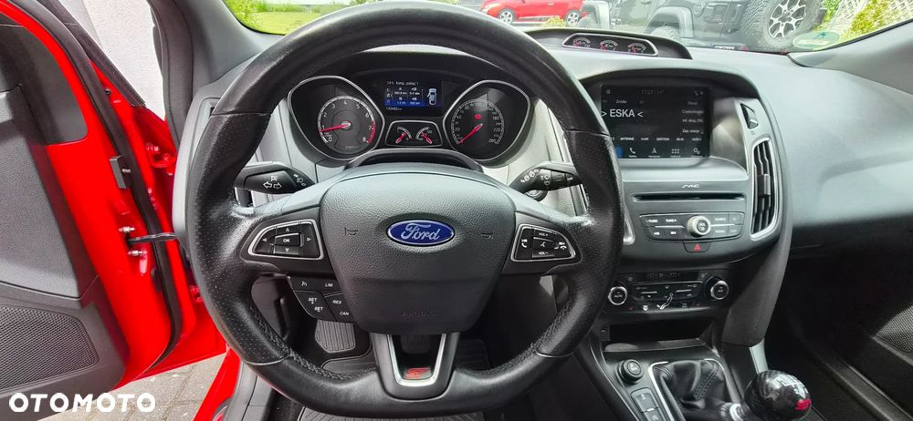 Ford Focus 2.0 EcoBoost ST mit Leder-Exclusiv-Paket - 27