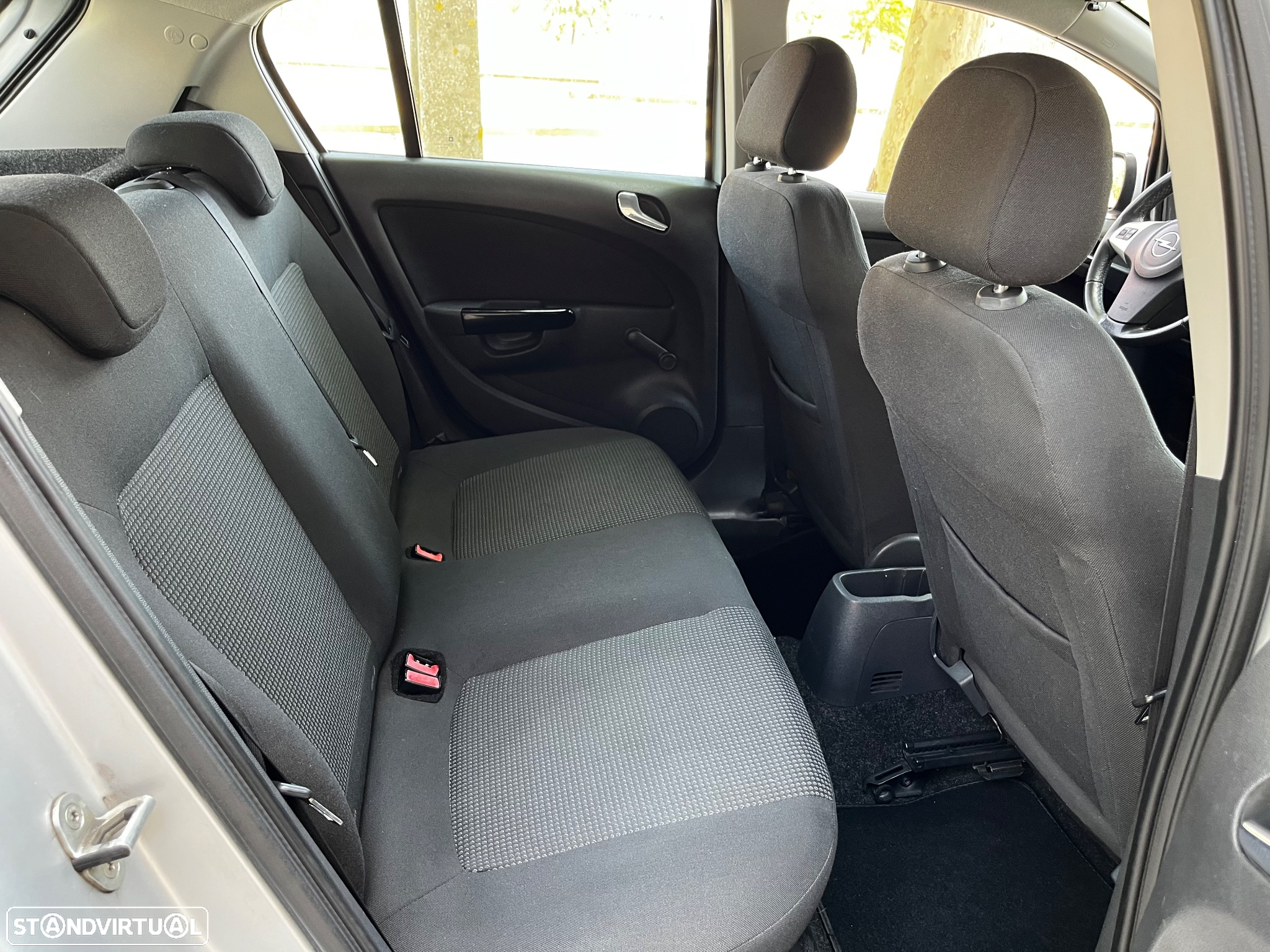 Opel Corsa 1.3 CDTi Enjoy EcoFLEX - 16
