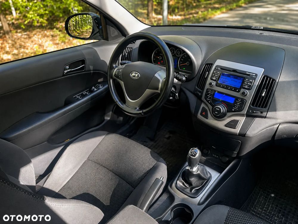 Hyundai i30 1.6 Style EU5 - 10