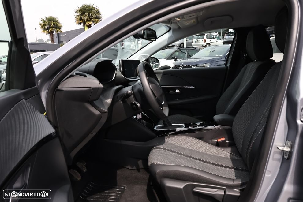 Peugeot 208 1.2 PureTech Allure - 15