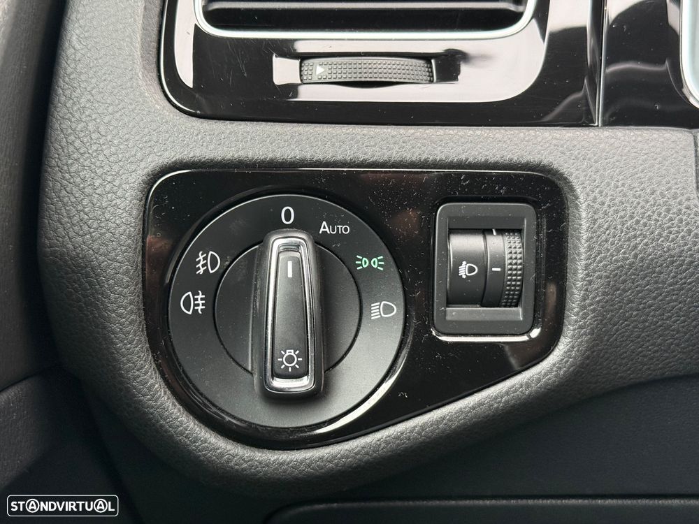 VW Golf 2.0 TDi GTD DSG - 24