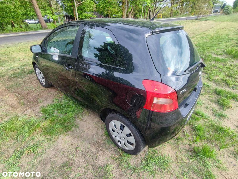 Toyota Yaris 1.3 Sol - 3