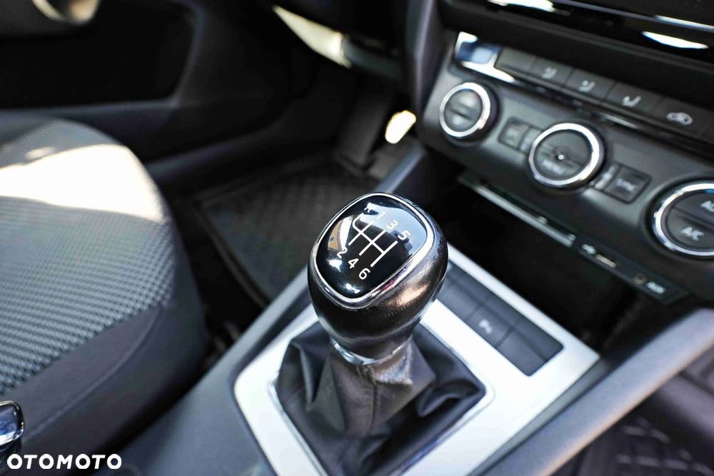 Skoda Octavia 1.0 TSI Ambition - 10