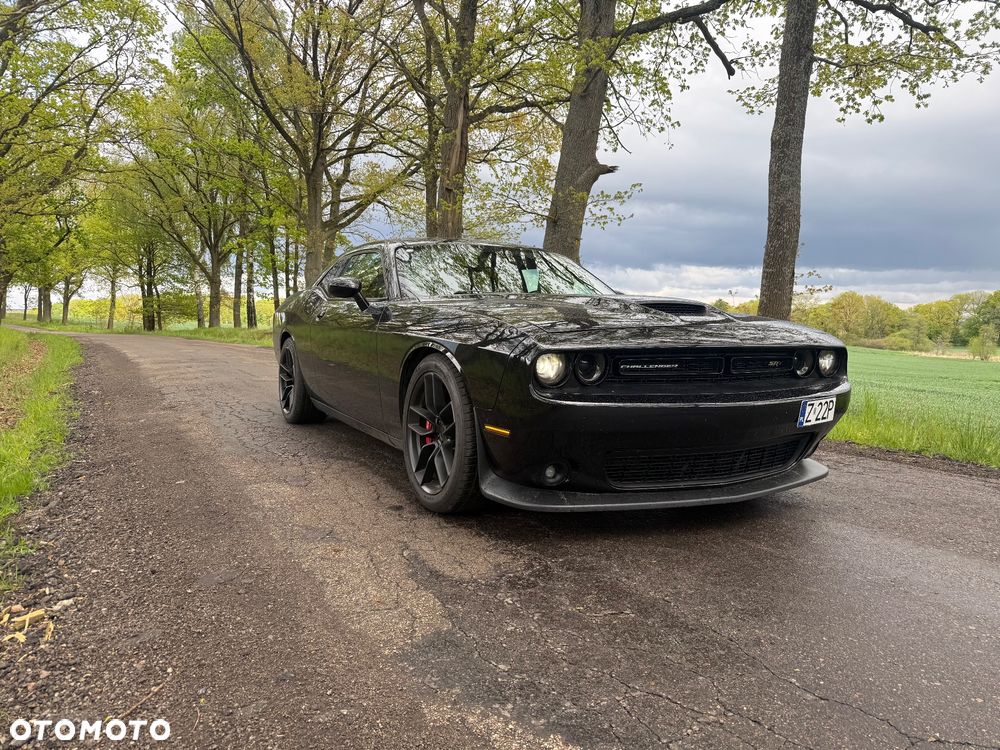 Dodge Challenger - 18
