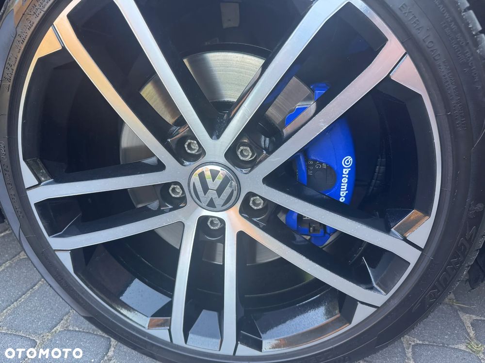 Volkswagen Golf - 24