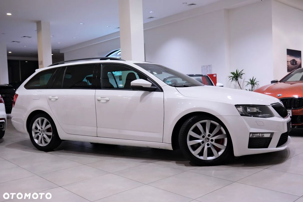 Skoda Octavia 2.0 TDI DSG RS - 4