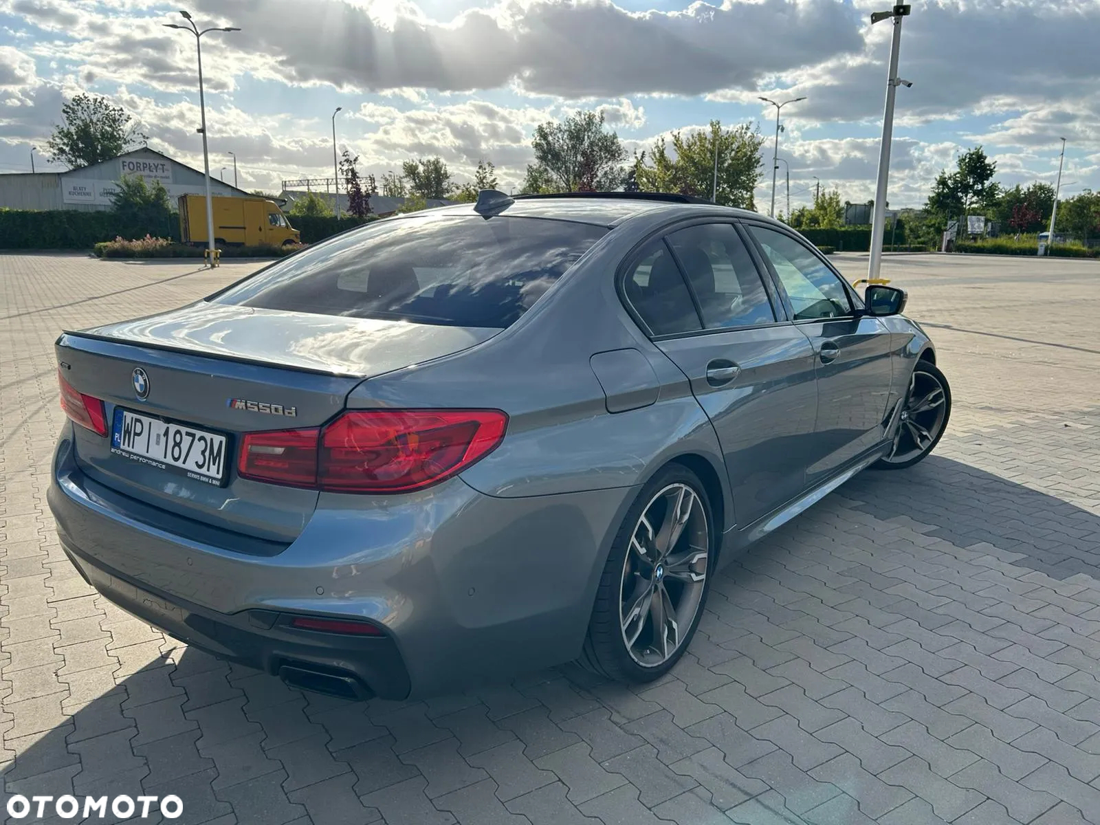 BMW Seria 5 M550d xDrive - 6