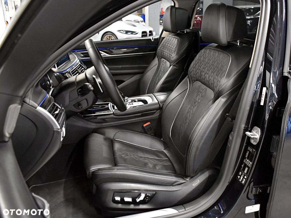 BMW Seria 7 - 11
