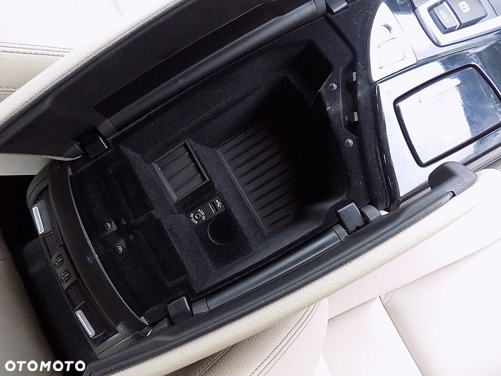 BMW Seria 5 518d - 18