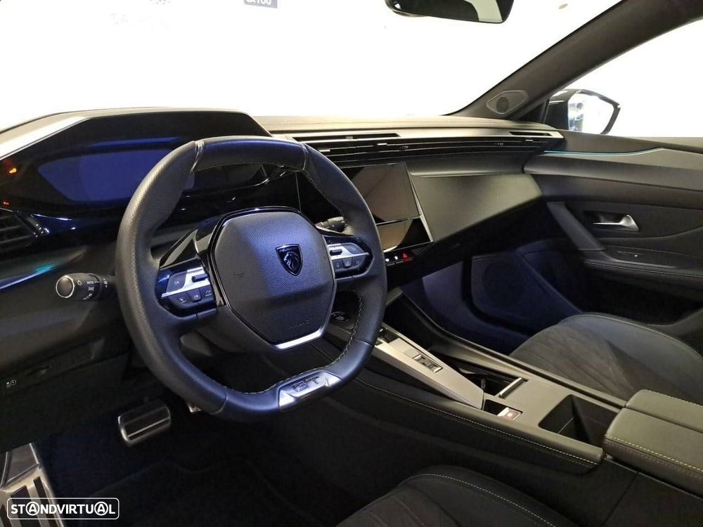 Peugeot 308 - 8