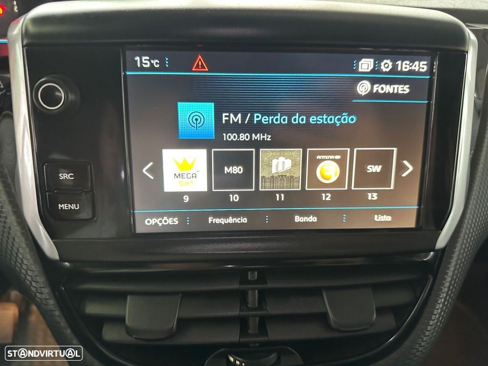 Peugeot 2008 1.2 PureTech Allure - 17