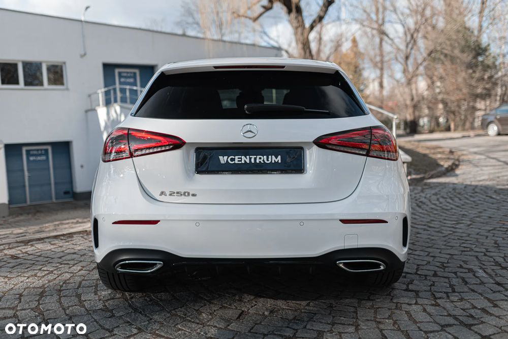 Mercedes-Benz Klasa A 250 E AMG Line 8G-DCT - 9