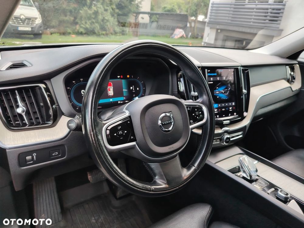 Volvo XC 60 B4 D AWD Inscription - 37