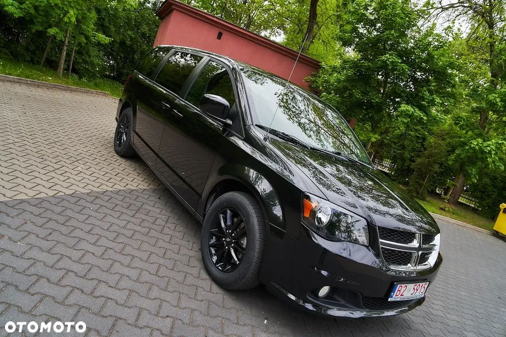 Dodge Caravan - 7