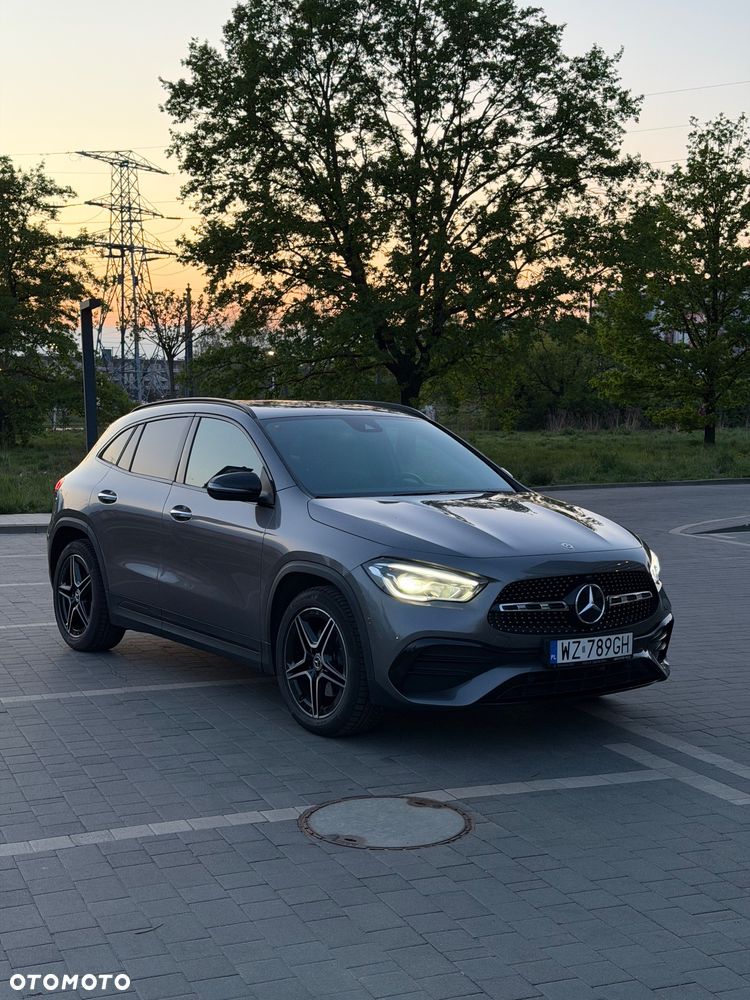 Mercedes-Benz GLA 200 4-Matic Progressive - 4