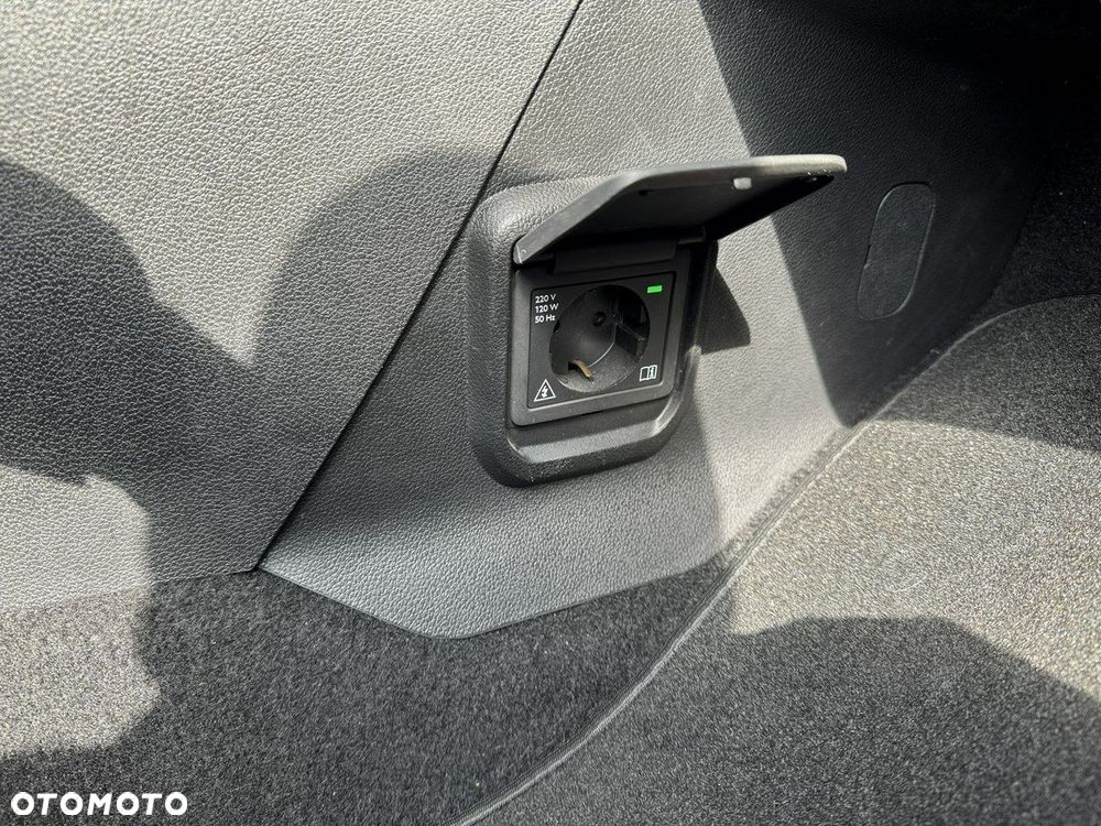 Citroën Berlingo Multispace PureTech 110 SHINE - 32