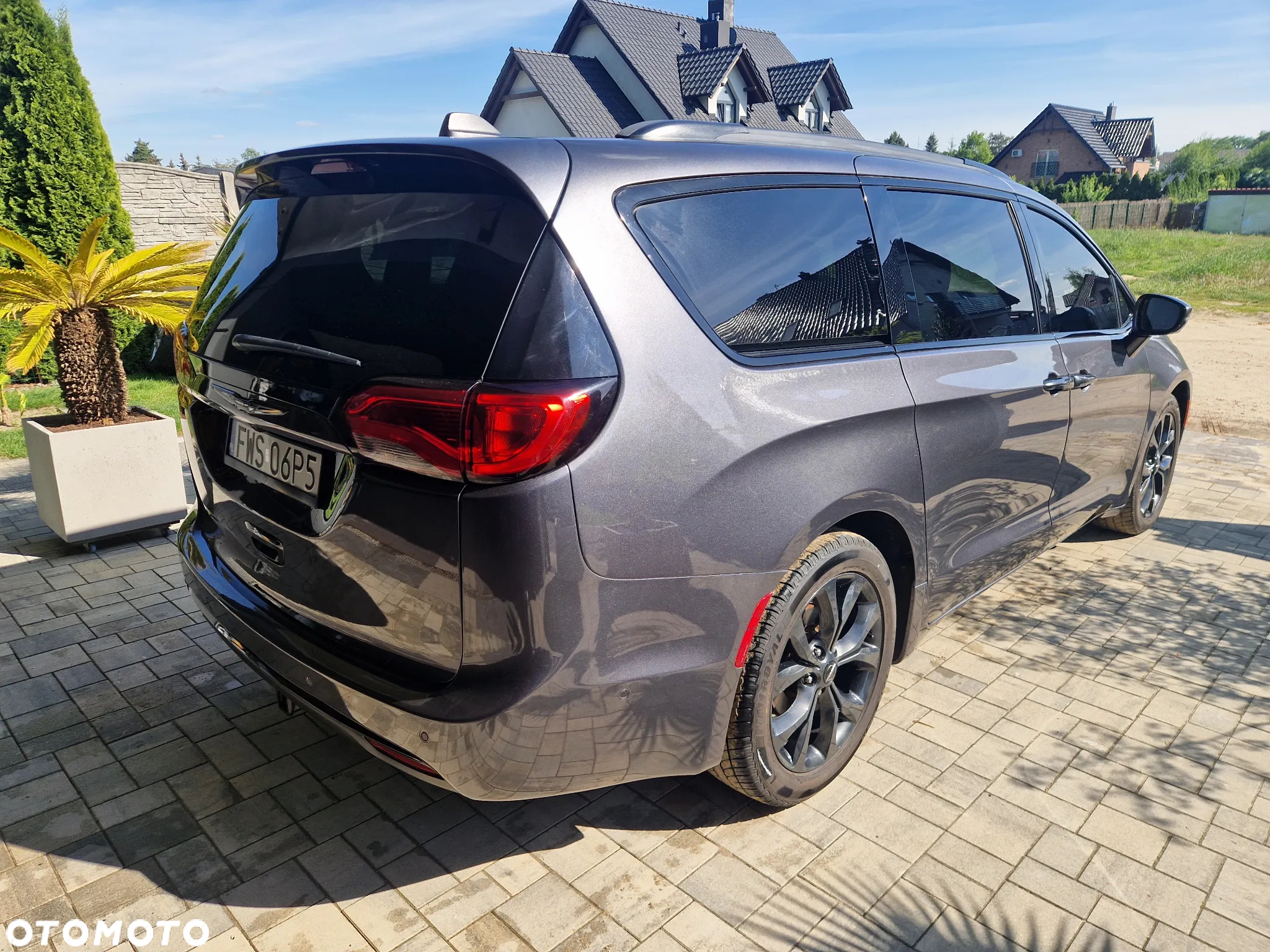 Chrysler Pacifica - 6