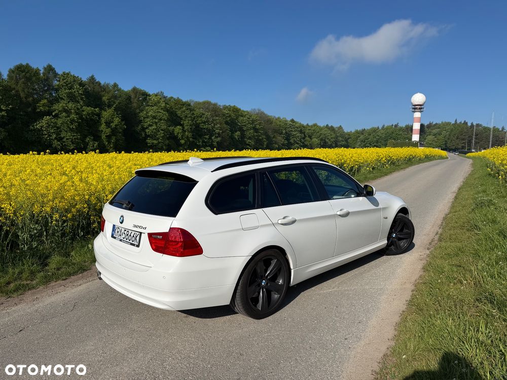 BMW Seria 3 320d - 19
