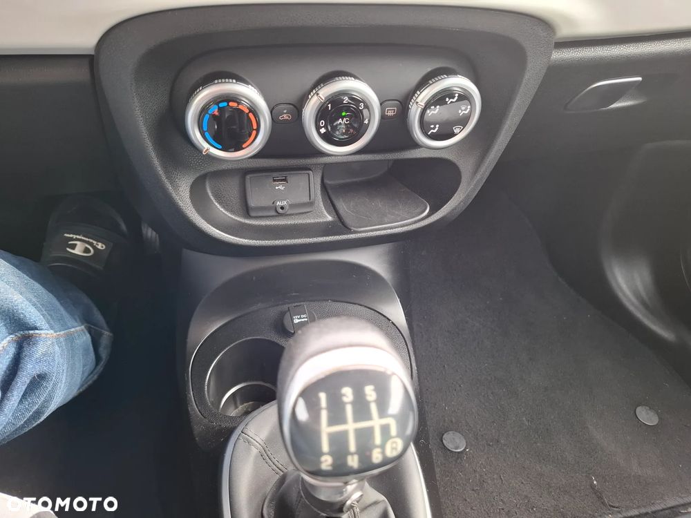 Fiat 500L Urban 1.4 16V Lounge - 19