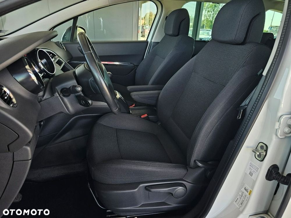 Peugeot 5008 - 22