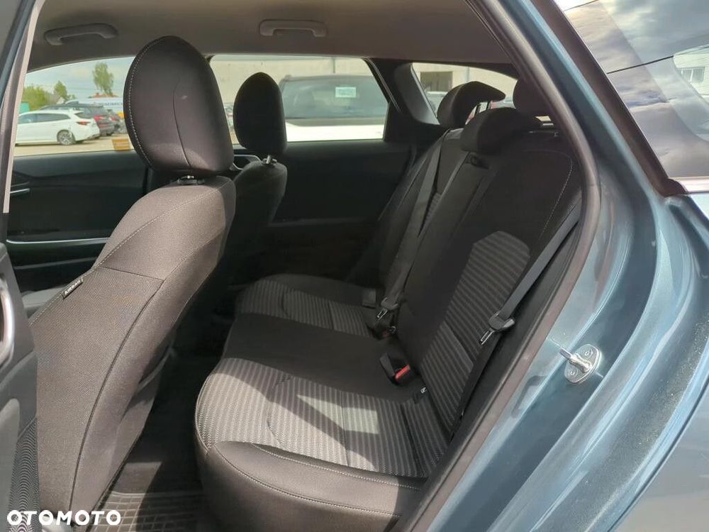 Kia Ceed 1.5 T-GDI M DCT - 8
