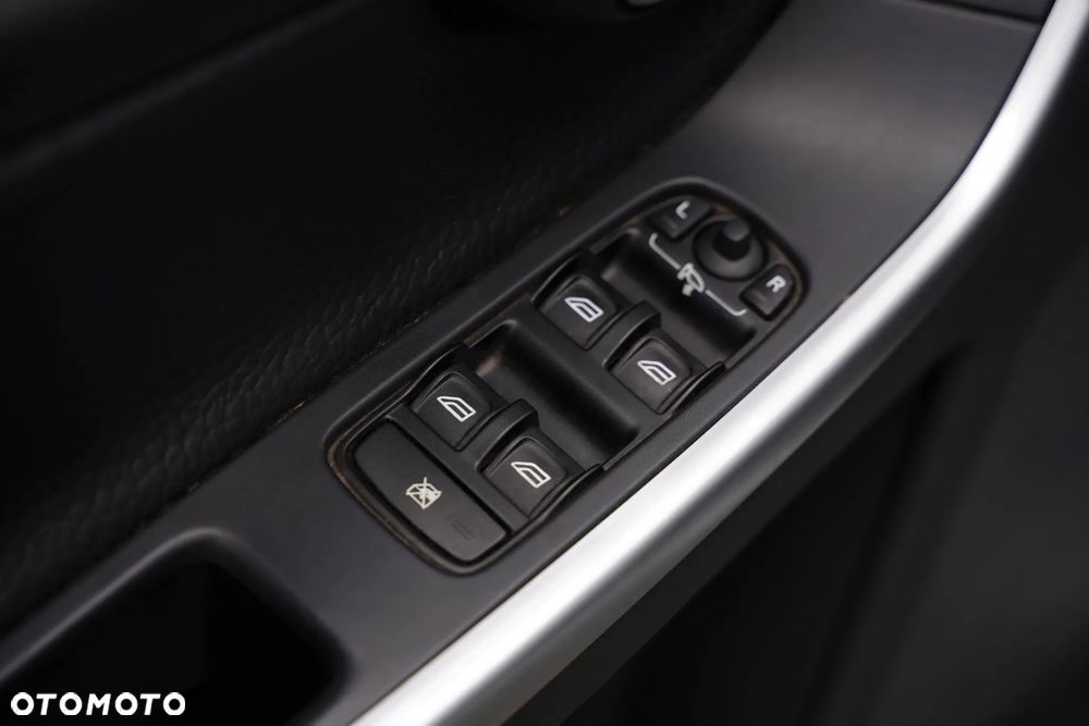 Volvo XC 60 D5 AWD - 25