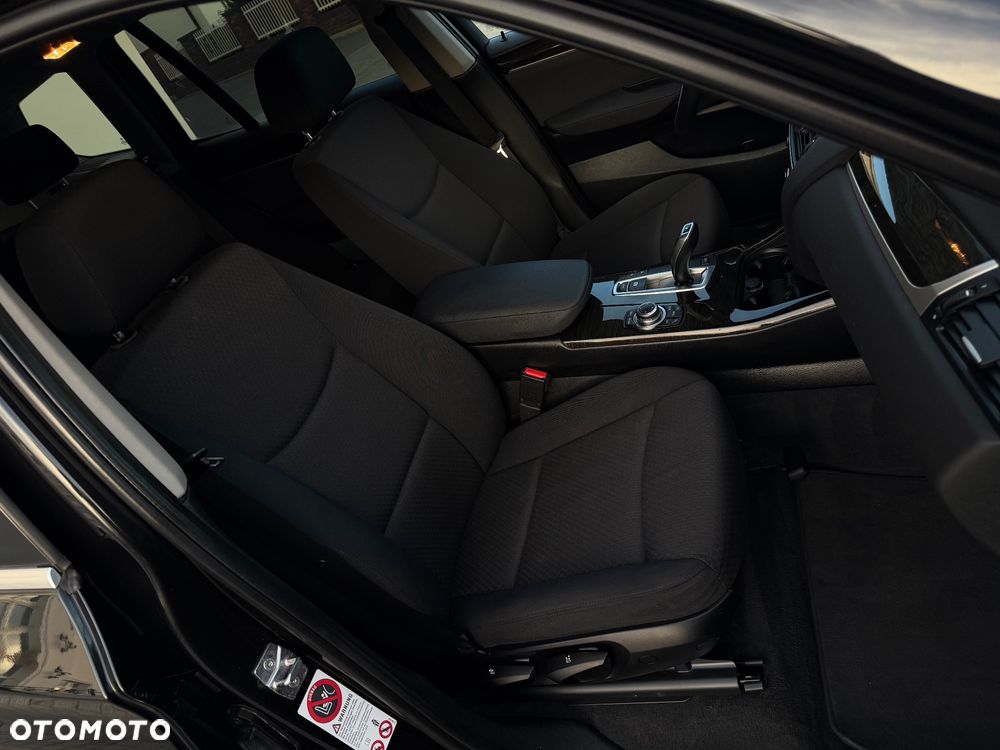BMW X3 xDrive20d - 23