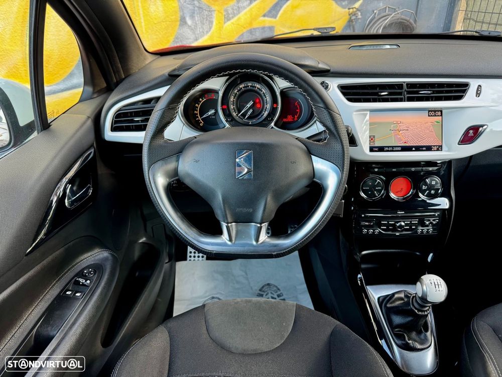 Citroën DS3 1.6 HDi Airdream Sport Chic - 18