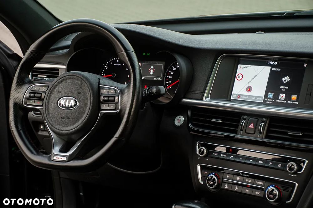 Kia Optima - 13