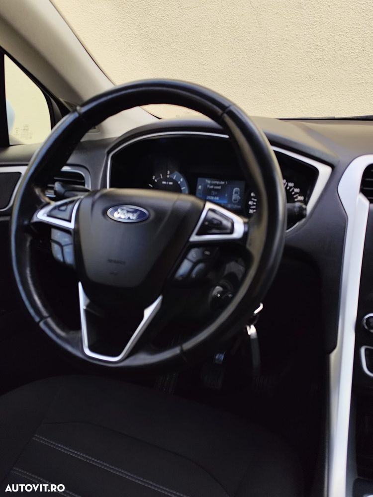 Ford Mondeo - 10