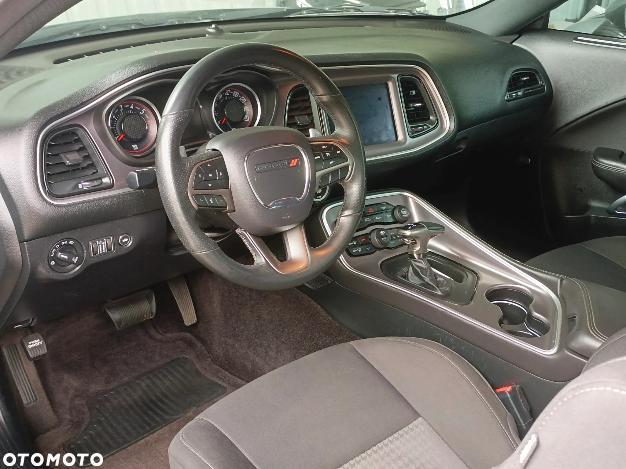 Dodge Challenger 5.7 R/T - 19