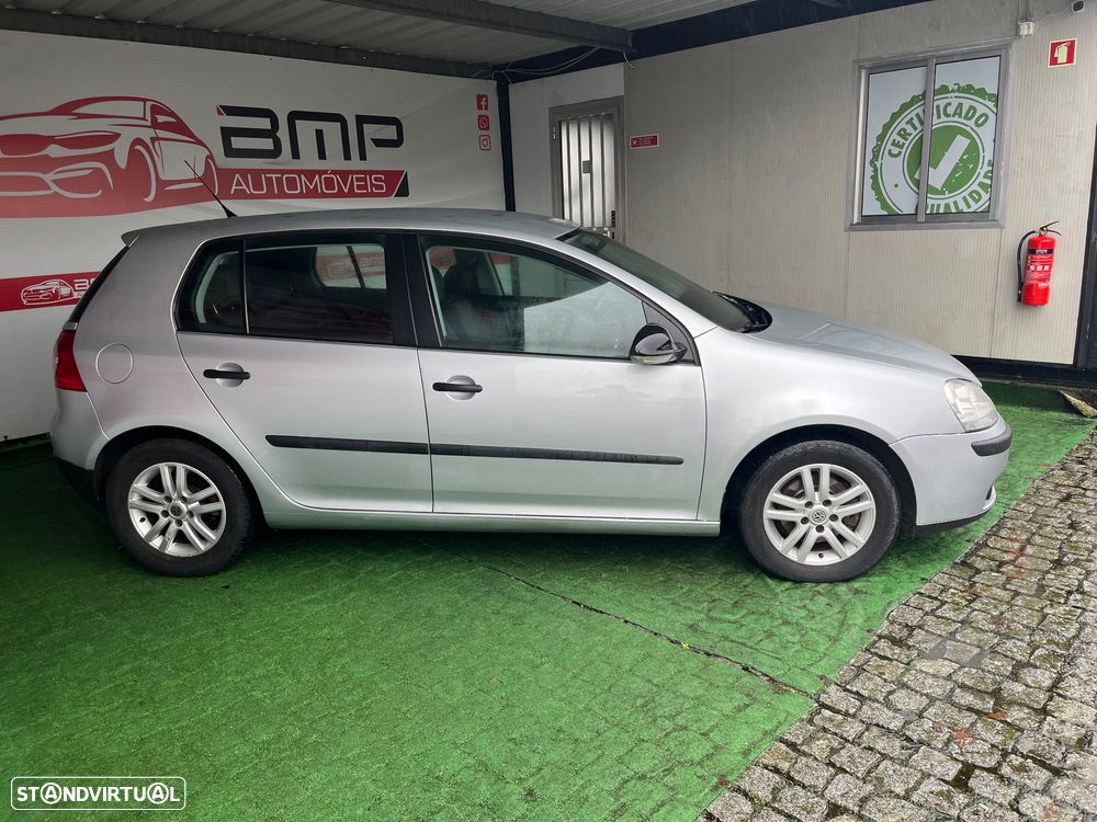 VW Golf 1.6 FSi Confortline - 5