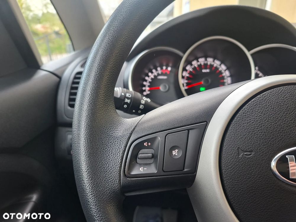 Kia Venga 1.4 CVVT Business Line - 21