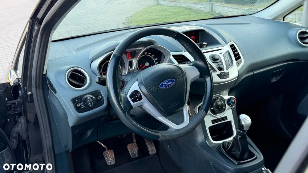 Ford Fiesta 1.25 Titanium - 23