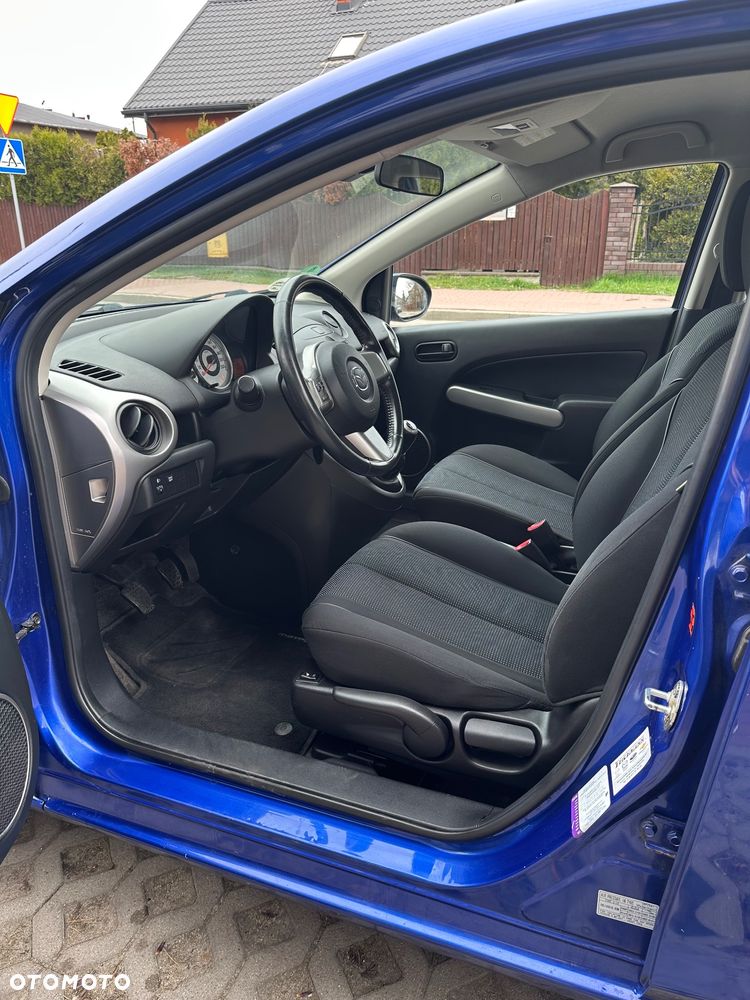 Mazda 2 - 8