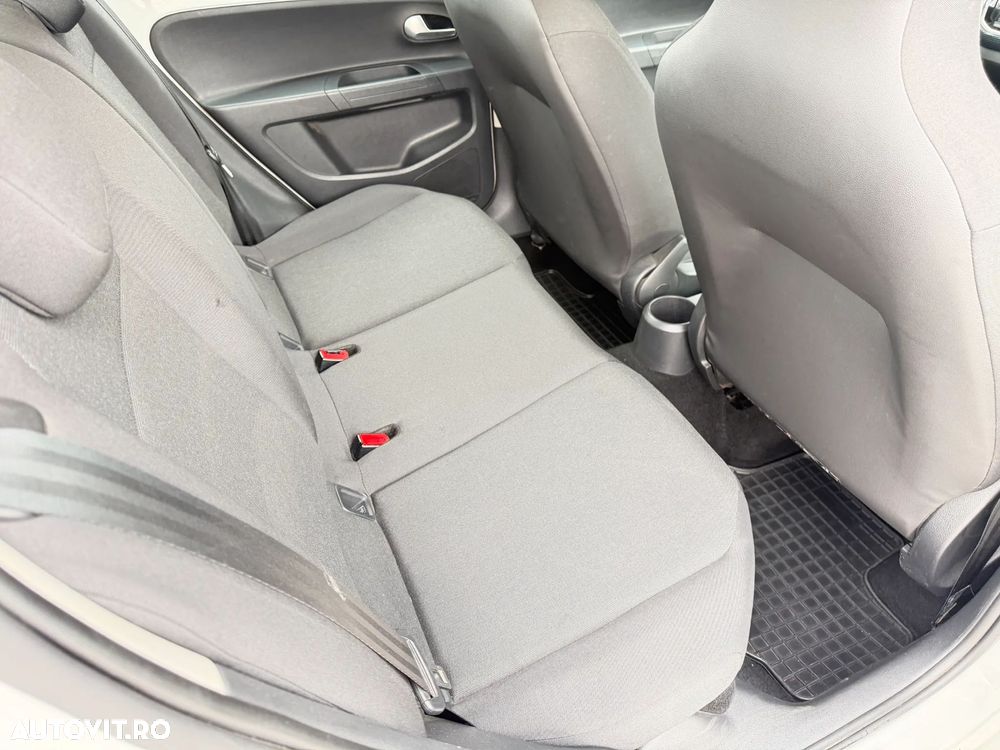 Volkswagen up! 1.0 MPI High - 8