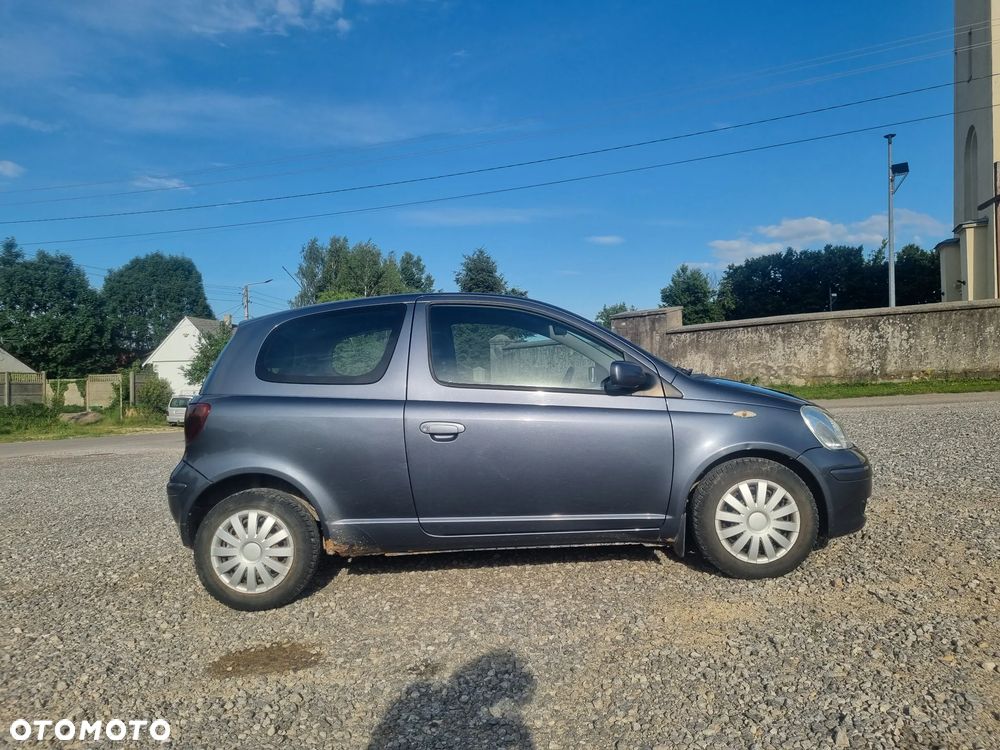 Toyota Yaris 1.4 D-4D Base - 19