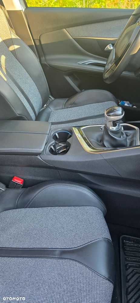 Peugeot 3008 BlueHDi 130 Stop & Start Allure - 17
