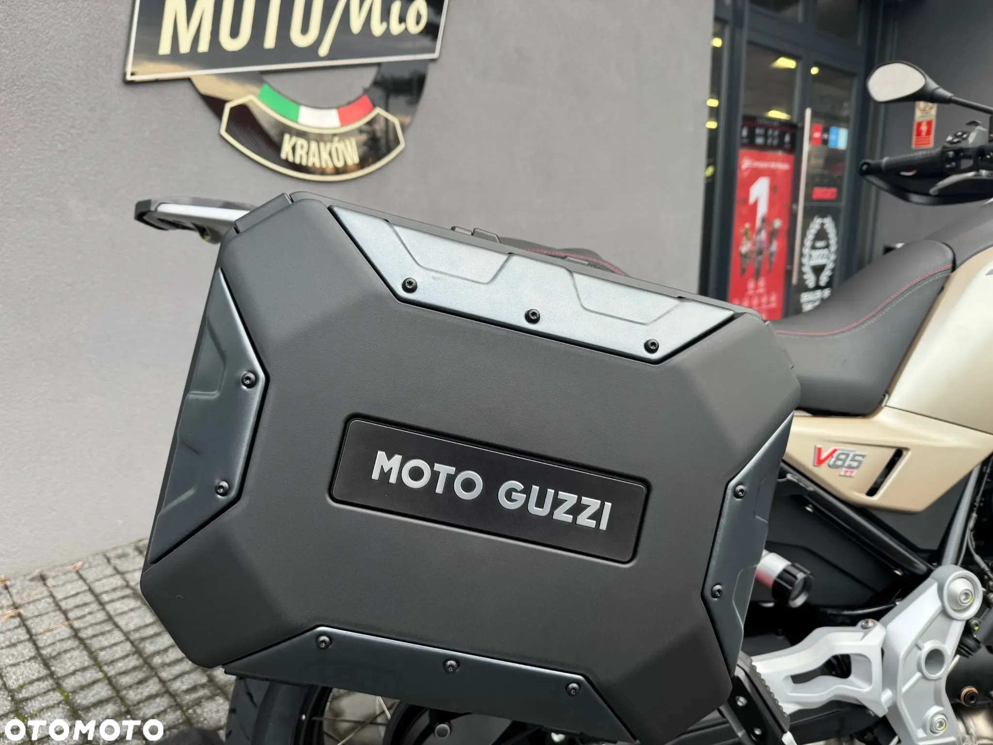 Moto Guzzi V85 - 3